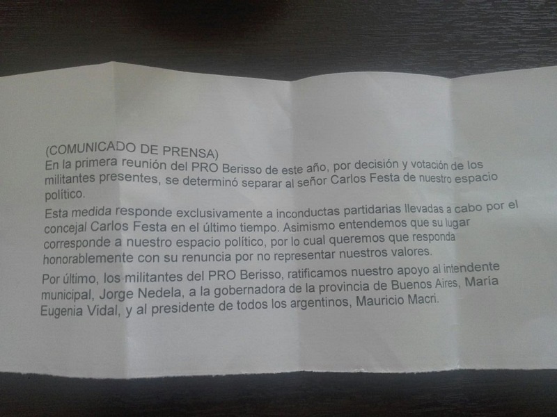División: El Pro Berisso expulsó al concejal Carlos Festa del espacio y le exige su banca