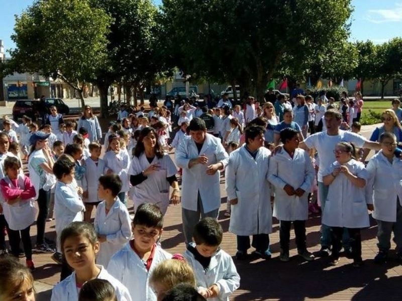 Desidia en Laprida: Patean los reclamos de una escuela especial por transporte para sus alumnos