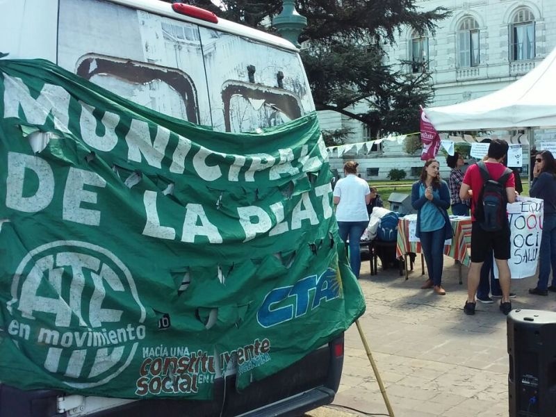 Despidos de municipales en La Plata: “Se les da de baja el contrato luego varios años de trabajo”