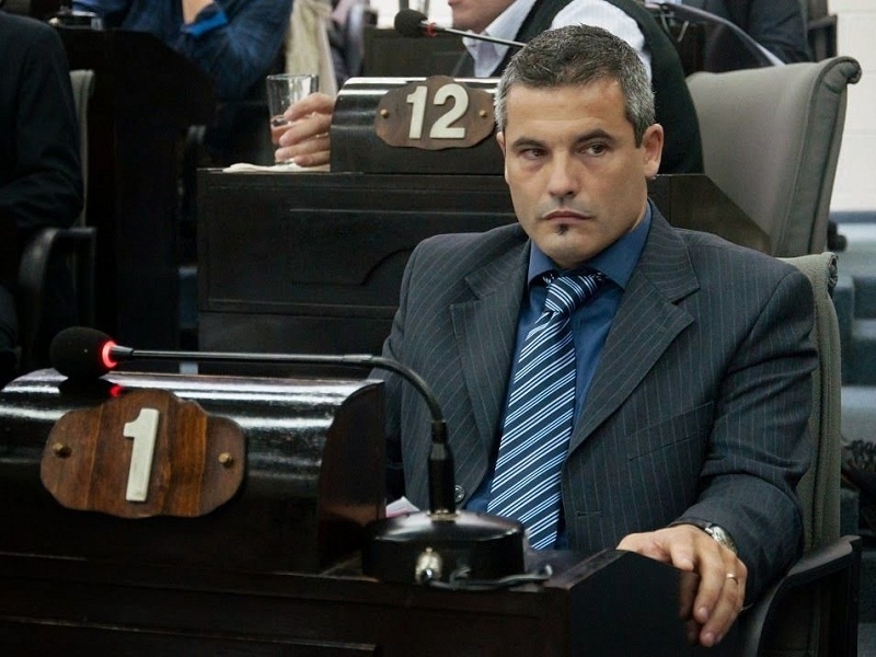 Renunció Ariel Domene, el funcionario barra brava de Gabriel Sánchez Zinny