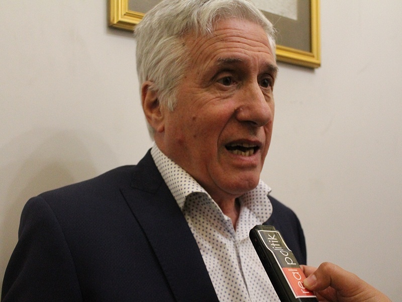 El senador Darío Díaz Pérez expresó su preocupación ante el desmedido aumento de los medicamentos