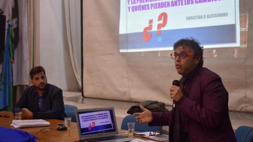 D’Allesandro, en el PJ: “Macri está aniquilando el servicio que tiene que brindar la seguridad social”