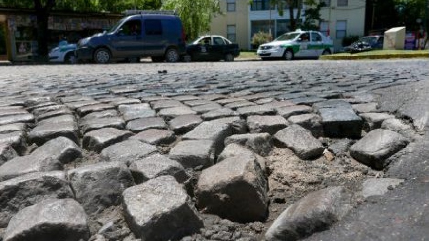 En La Plata, Garro ya le dice adiós a las calles adoquinadas