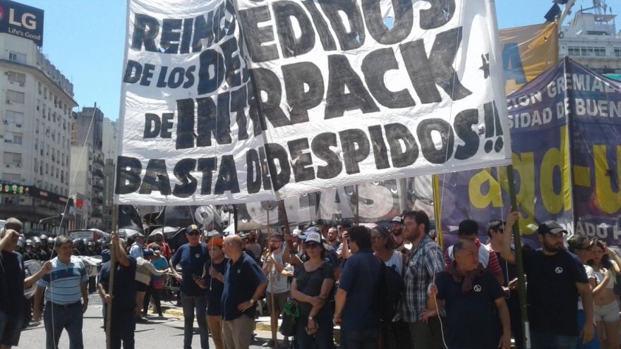 En plena Navidad, los trabajadores de Interpack exigen la reincorporación de once despedidos