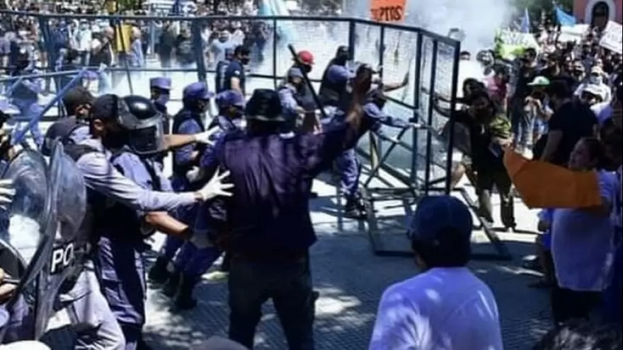Represión en Formosa: Gildo Insfrán denunció “operaciones” de los “apresurados por candidaturas”