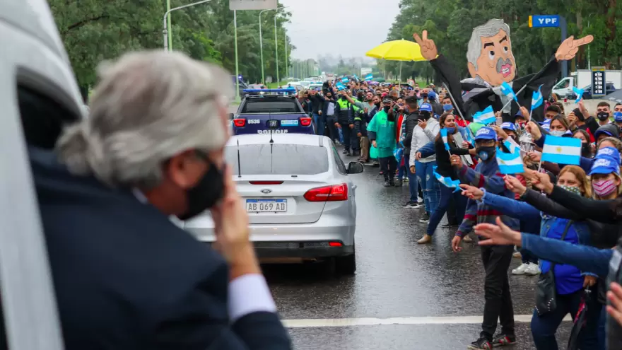 Alberto Fernández destinará hasta 130 millones de las arcas públicas en encuestas electorales