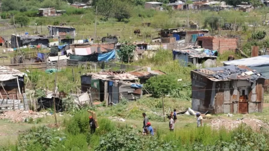 Según un relevamiento, 50 mil familias viven en asentamientos del Gran La Plata