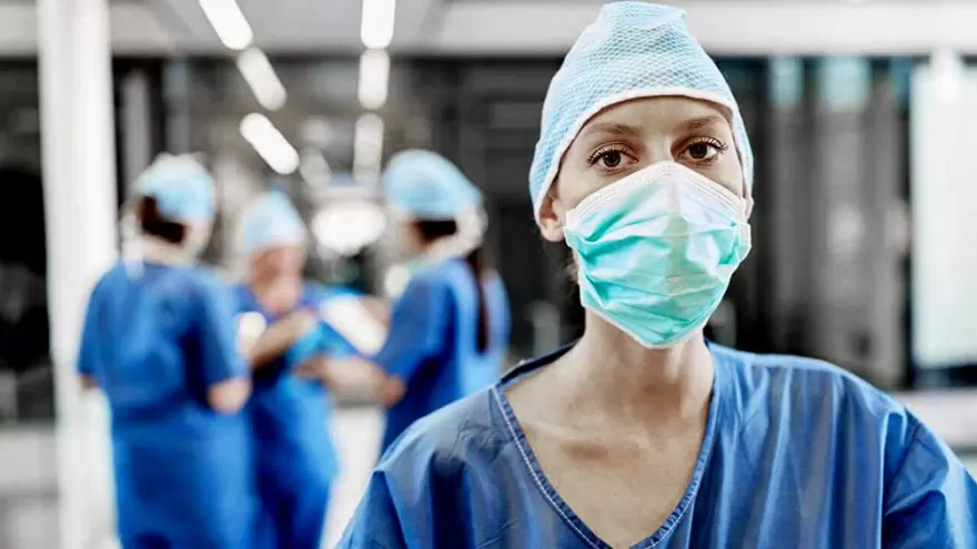 Hospital Gutiérrez: “Llevan a la muerte a las enfermeras que vuelven al trabajo siendo factor de riesgo”