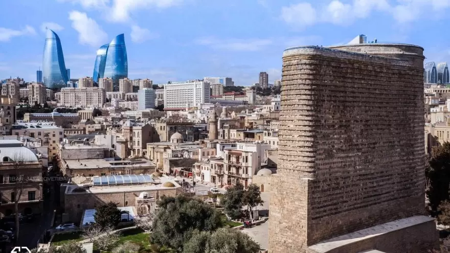 Azerbaiyán, el primer estado parlamentario democrático en el Oriente Musulmán