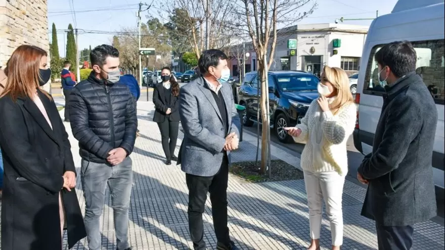 Castelli recibió la visita de Fabiola Yáñez y el ministro Arroyo
