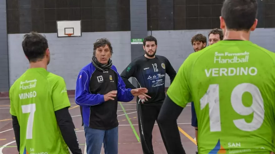 “San Fernando Handball” regresa a las competencias en el polideportivo municipal