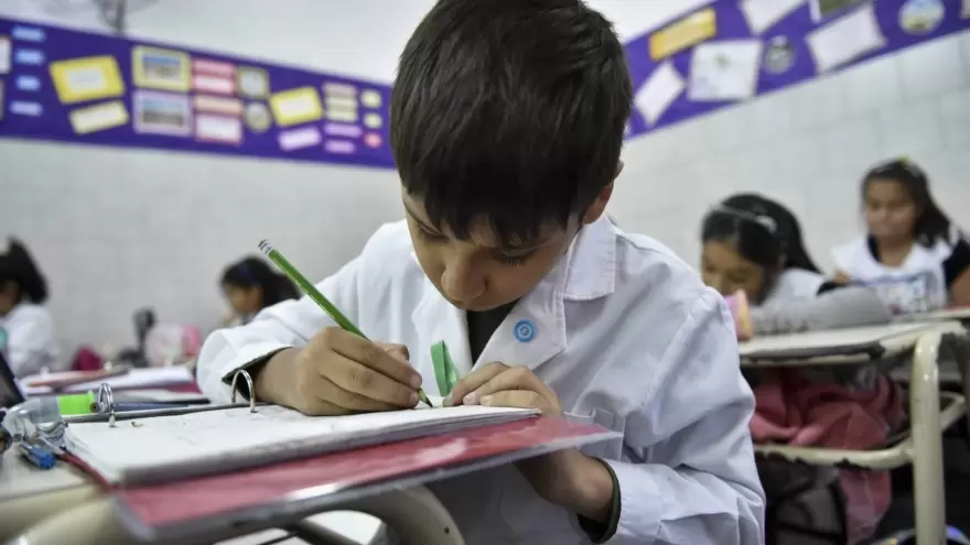 A la educación pública solo falta que le desconecten el respirador 