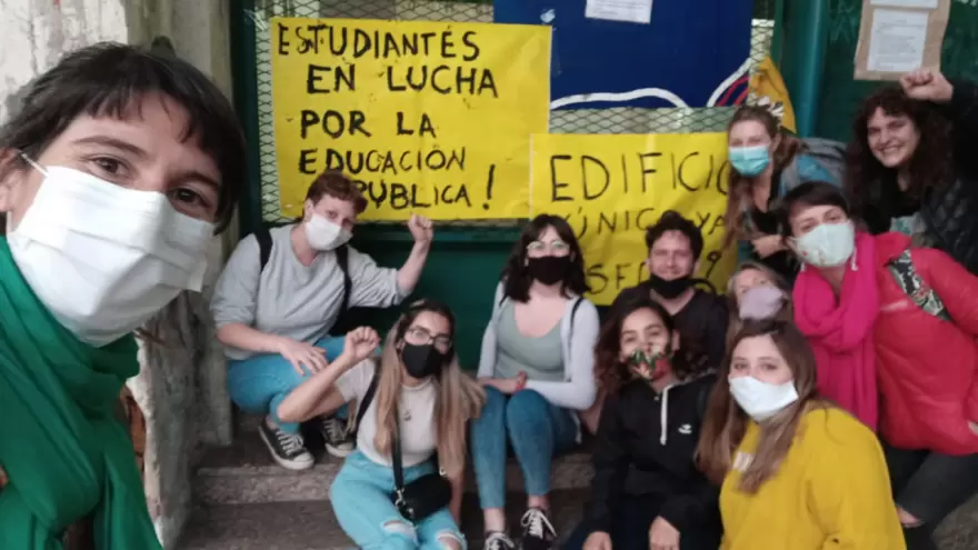 La Plata: Estudiantes de Psicopedagogía les “torcieron el brazo” a los directivos