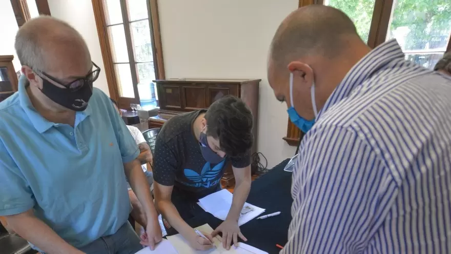 San Fernando: 31 familias firmaron las escrituras de sus viviendas