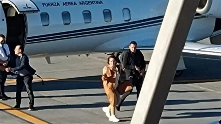 Cristina volvió a utilizar un costoso jet de la Fuerza Aérea para viajar a su casa de El Calafate