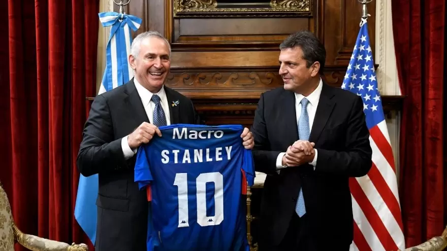 Massa recibió en el Congreso al embajador de Estados Unidos, Marc Stanley