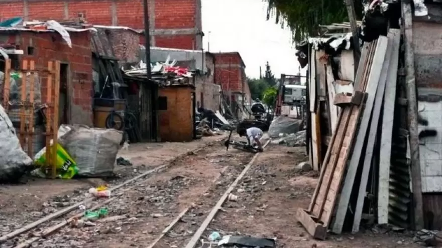La Plata: Informe revela que “hay 200 mil personas viviendo en barrios con déficit de infraestructura”