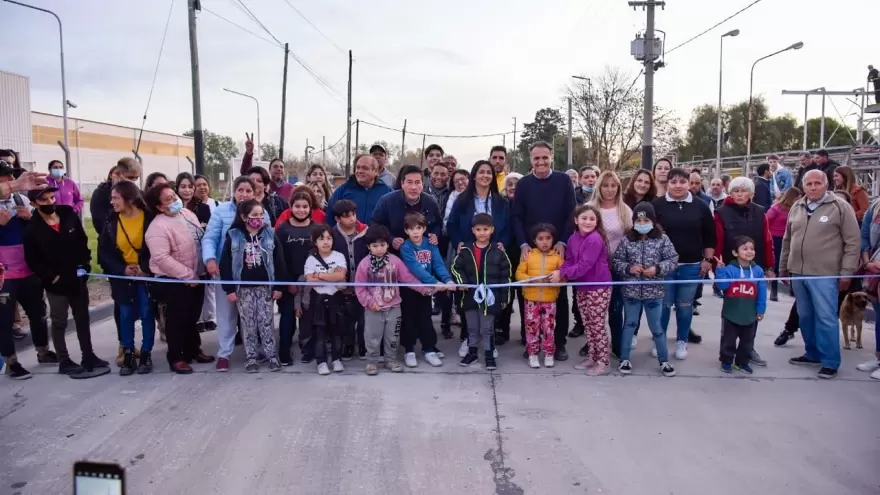 Malvinas Argentinas: Se inauguró el primer tramo de pavimento de la calle Brasil, en Tortuguitas