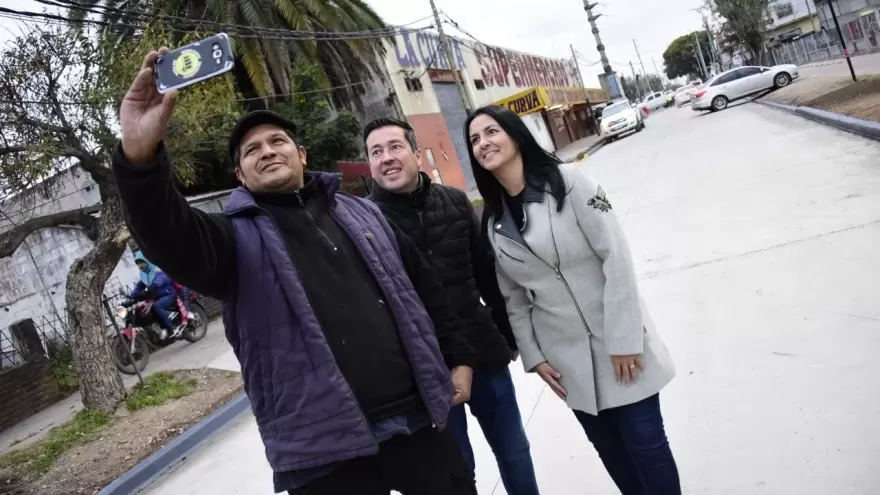 Malvinas Argentinas: Correa y Nardini inauguraron un nuevo pavimento en la ciudad de Villa de Mayo