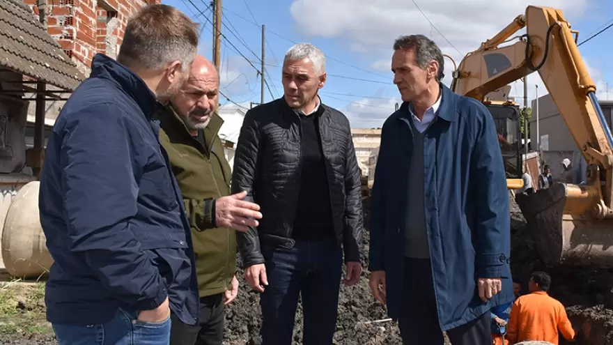 Berisso: Cagliardi junto al ministro Katopodis recorrieron obras viales e hidráulicas