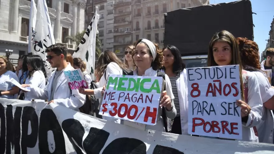 Médicos residentes de CABA siguen de paro pidiendo un aumento salarial: “No se aguanta más”