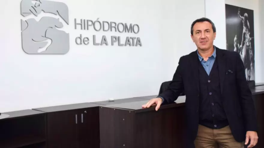 Denuncian a Mariano Cowen por transformar al Hipódromo de La Plata en un basural