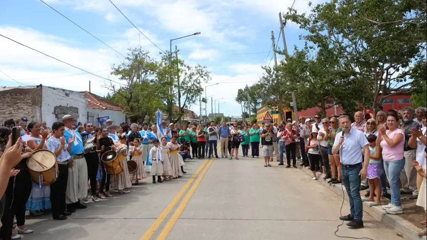 Esteban Echeverría: Fernando Gray inauguró la obra de repavimentación de la avenida 9 de Julio