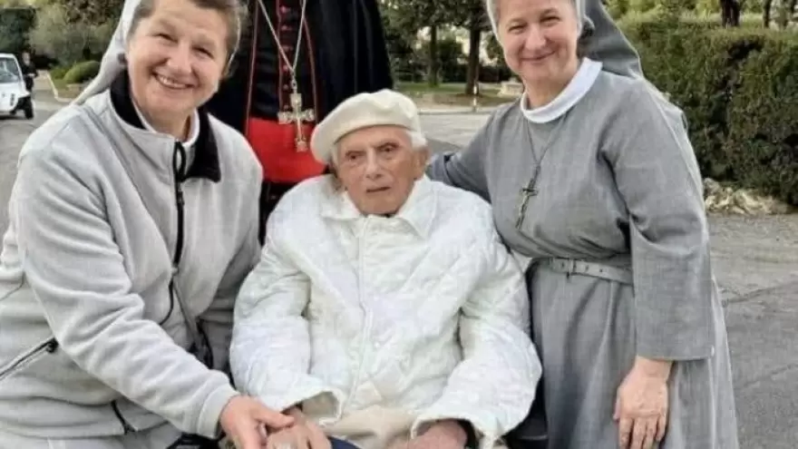 Preparan el funeral de Benedicto XVI