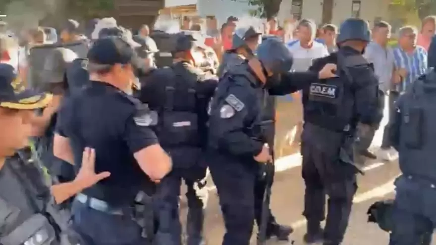 Violenta represión a vecinos de Corrientes que pedían seguridad