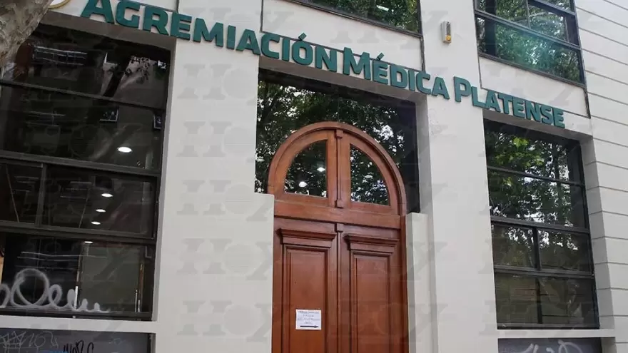 La AMP denuncia que la presión impositiva pone en riesgo a médicos y reduce el acceso a la salud