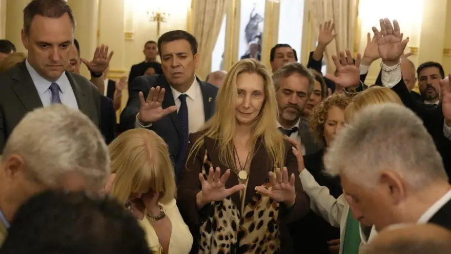 El avance evangélico en la era Milei: Del “milagro financiero” al altar del poder político