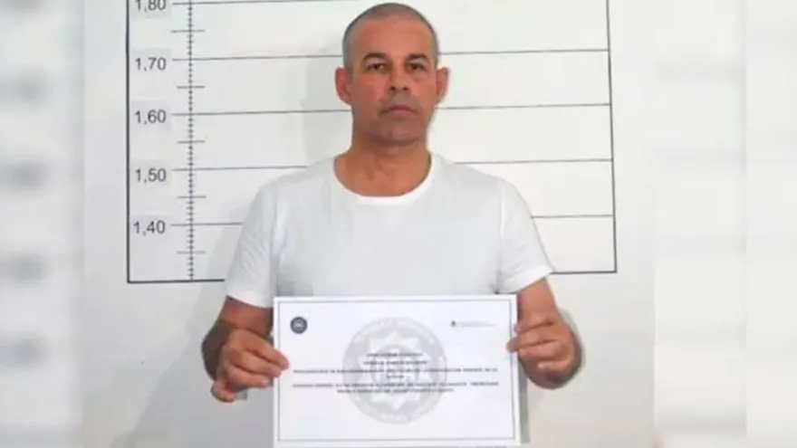 Mameluco azul y correos vigilados: Cómo son los días de “Fred” Machado en la cárcel de Oklahoma