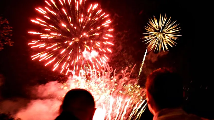Fuegos artificiales en debate: “No es un perjuicio económico dejar el alto impacto sonoro”