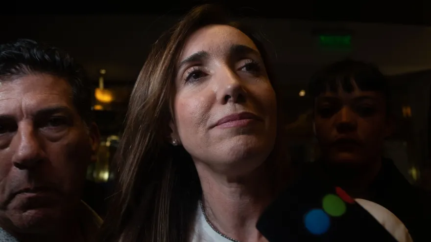 A través de un empresario larretista, Victoria Villarruel renueva mobiliario del Senado de la Nación