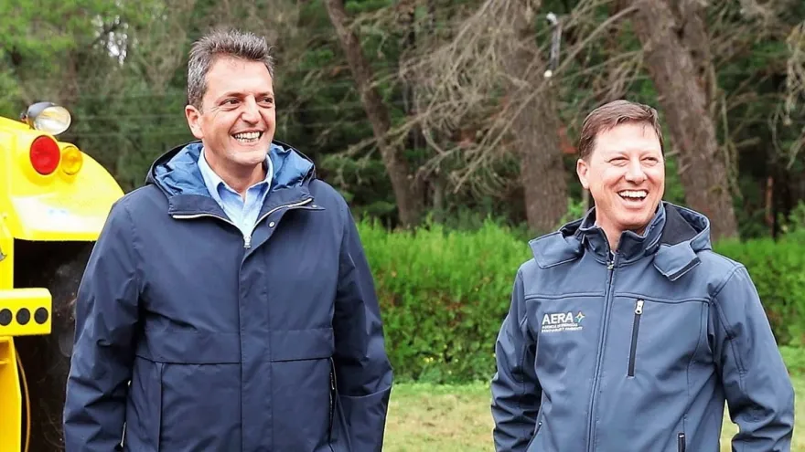 Intendente bonaerense le pagó casi 100 millones a candidato libertario que buscó dividir el voto de Javier Milei