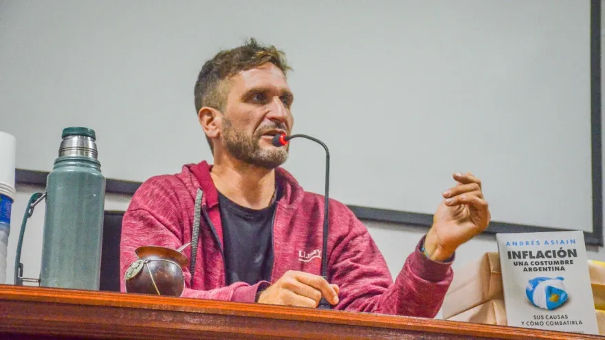 Andrés Asiain: “No actualizar el índice de precios es una forma indirecta de recortar jubilaciones y salarios”