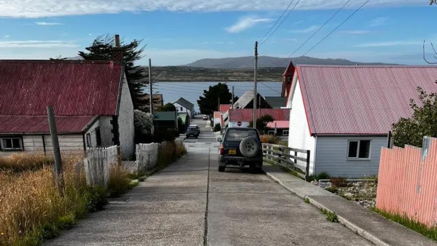 Malvinas por dentro: Cómo vive una comunidad de 4 mil habitantes en el Atlántico Sur