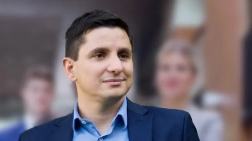 En la UCR bonaerense sigue vigente un acuerdo de intereses entre Maximiliano Abad y Evolución 