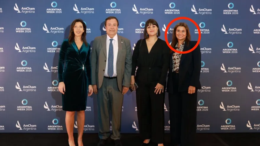 Como Manuel Adorni, Alberto Weretilneck también viajó con su esposa a Nueva York