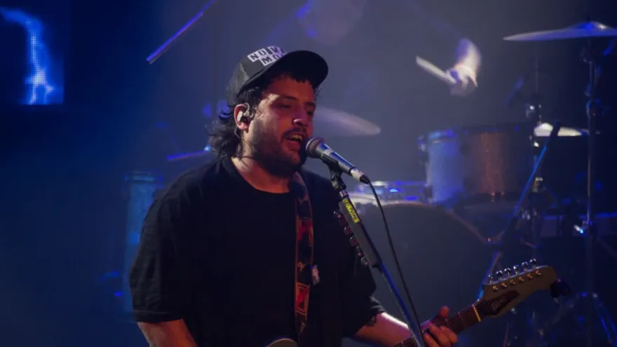 Sueño de Pescado encendió Arena Sur con una noche cargada de emociones