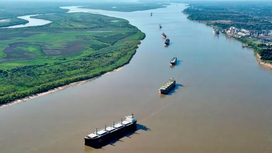 Licitación de la Hidrovía, intriga política y duelo belga en el Paraná