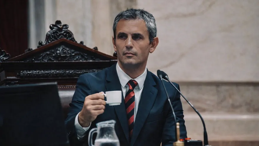 Martín Menem y el contrato para sostener el servicio gastronómico interno