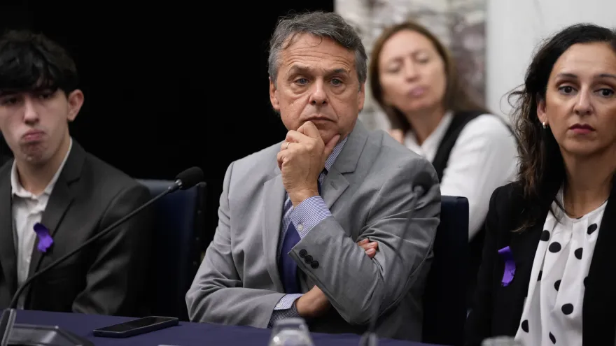 Diego Giuliano: "El gobierno le puso una bomba a la política de transporte"