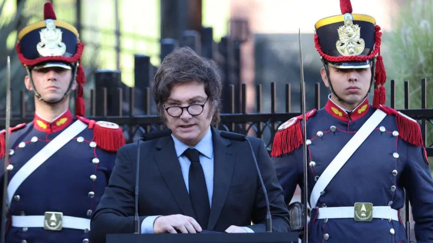 Islas Malvinas: El avance de Gran Bretaña y el silencio de Javier Milei