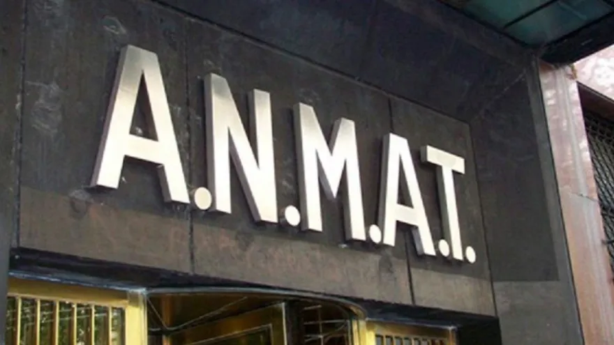 “ANMAT oculta las pruebas de los lotes de vacunas bajo un mar de prórrogas”