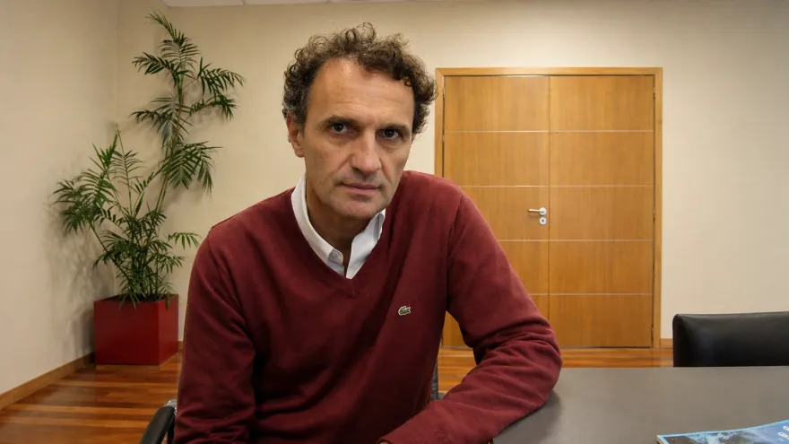 La crisis de Gabriel Katopodis: Una minibús de 134 millones en clave electoral