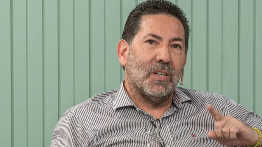 Gastón Alberdi: “No hay guita para nada, la gente come una vez al día”