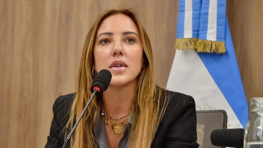 Roxana Monzón: “El gobierno se desmorona pero el peronismo aún no es alternativa”