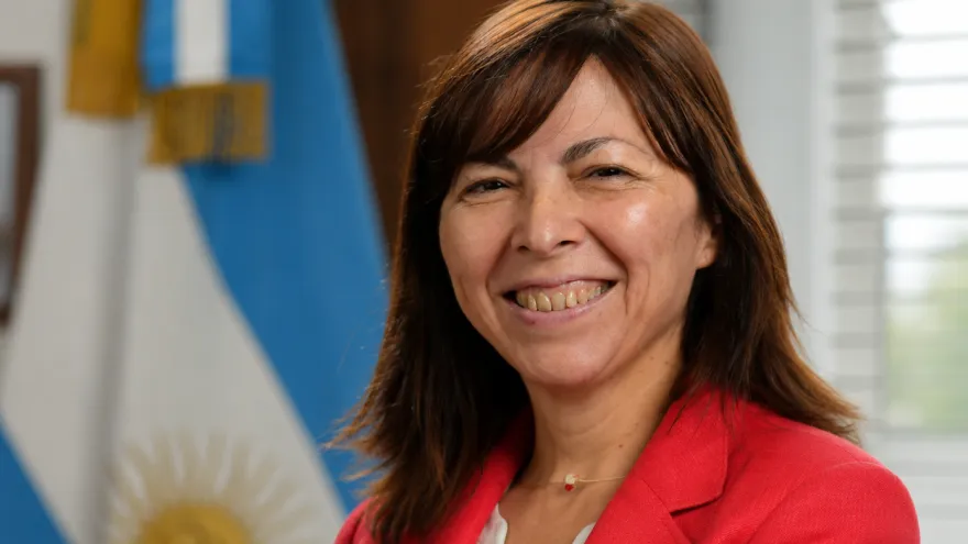 Silvina Batakis en la mira: precarización y exceso de caciques en Hábitat