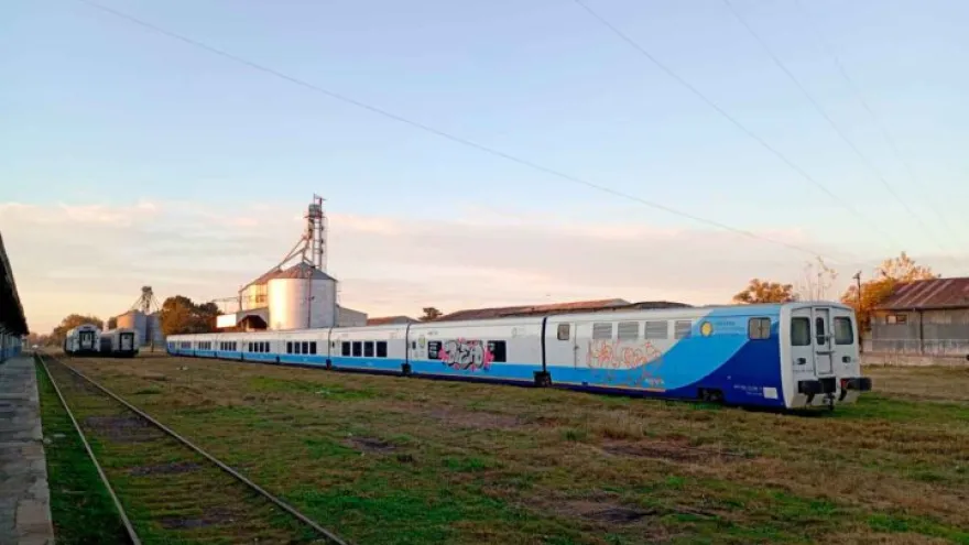 Vaciamiento ferroviario: Alerta por posible desguace de los coches Talgo en Bragado